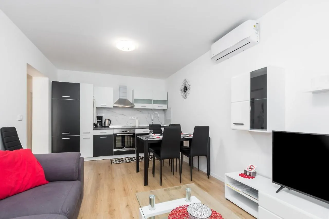 Apartment Apartman Porec Center Sea Croatia